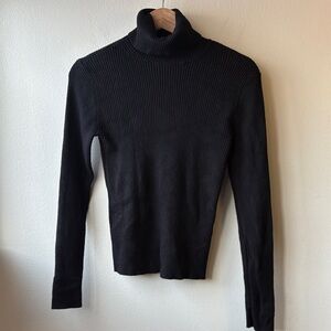Abercrombie & Fitch Women’s Ribbed Turtleneck Size Medium *RUNS SMALL